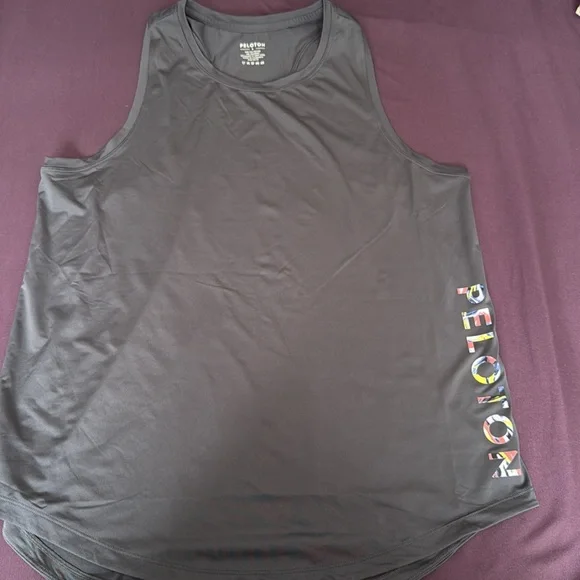 (6) Peloton Tank Bundle - Picture 4 of 15